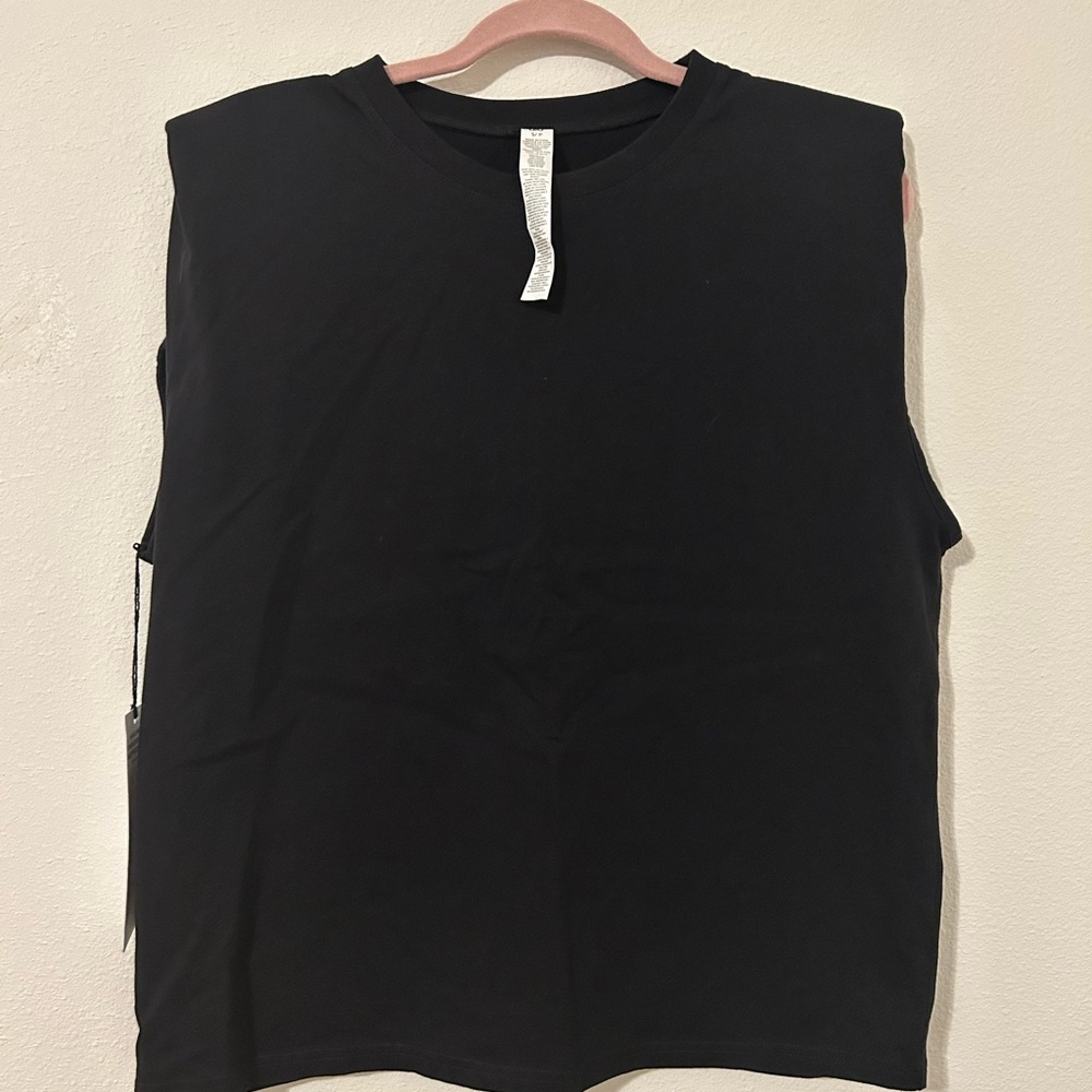 ALO Yoga Black Boxy Muscle Tee